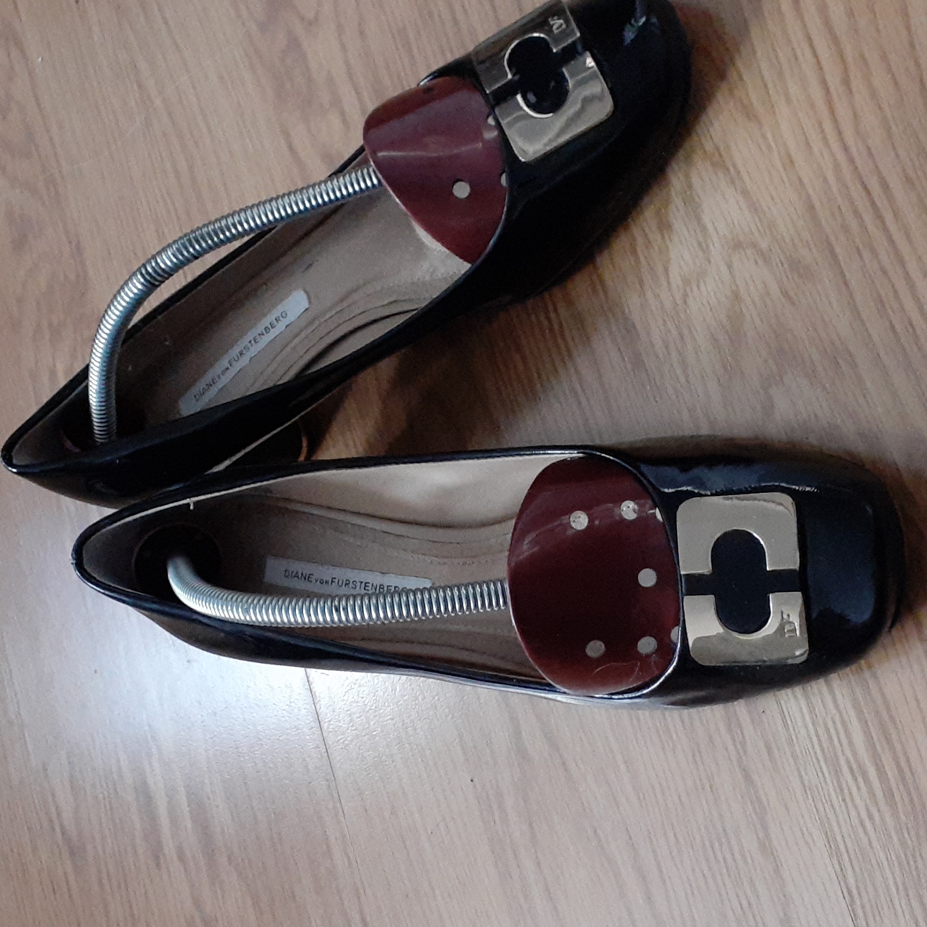Diane Von Furstenberg Black Patent Leather Shoes 8.5
